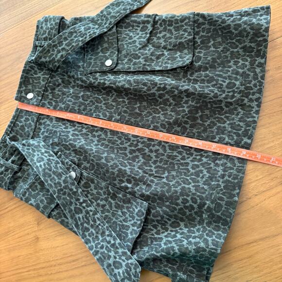 Marissa Webb Skirt Size 10 Denim Cargo Mini Belted Green Leopard Print - Picture 9 of 13